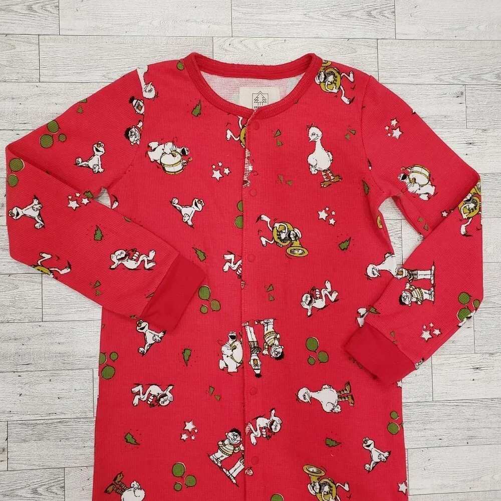 RARE Sesame Street Youth One Piece Pajamas Snap Up Thermal Red Size 6-7‎ Yrs NEW